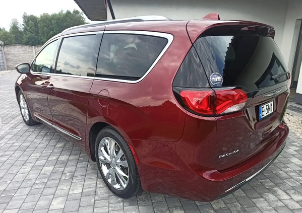 Chrysler Pacifica cena 99900 przebieg: 188000, rok produkcji 2017 z Pyrzyce małe 56